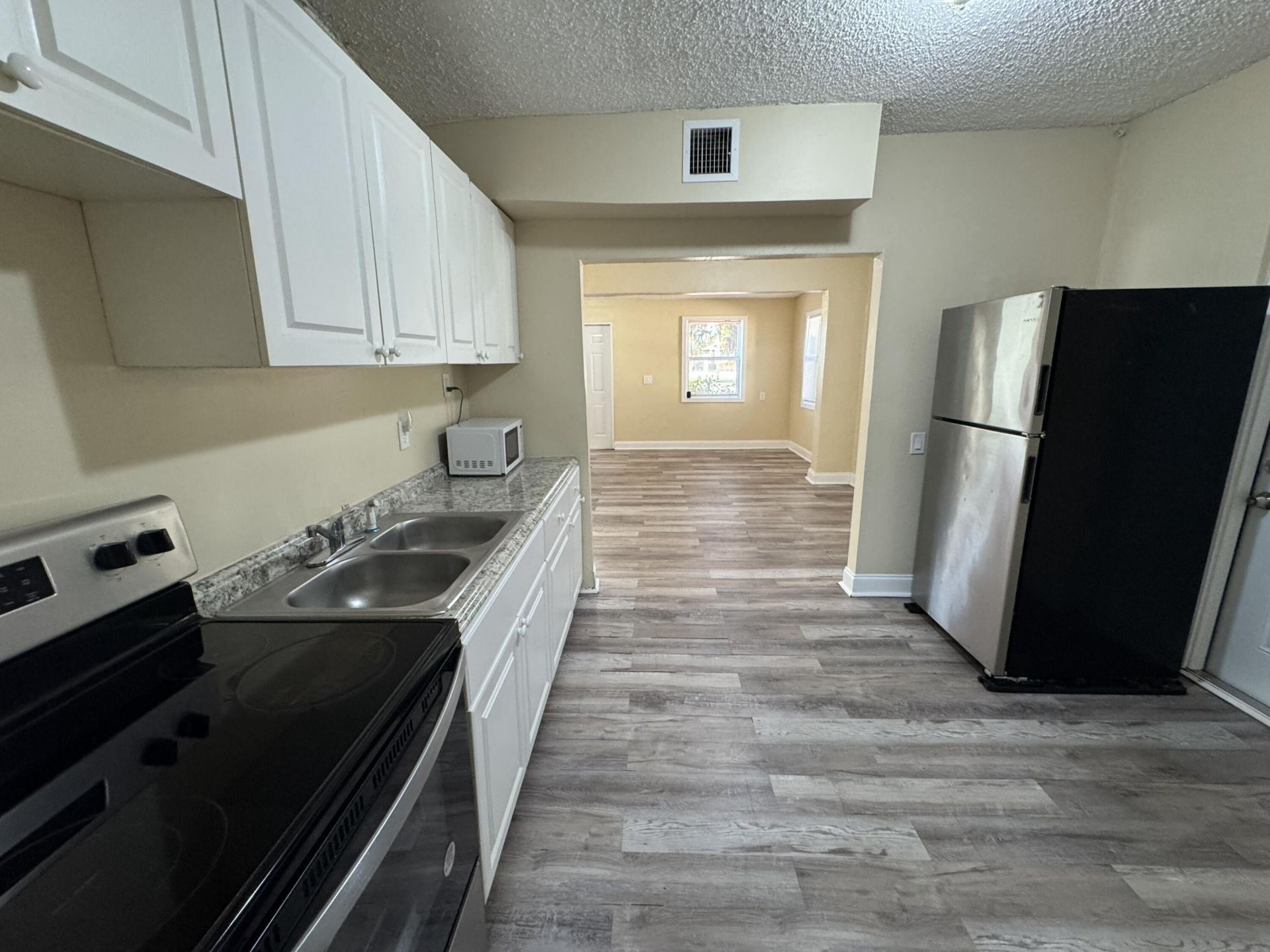 2881 NW 11th Place, Fort Lauderdale, FL 33311 Photo