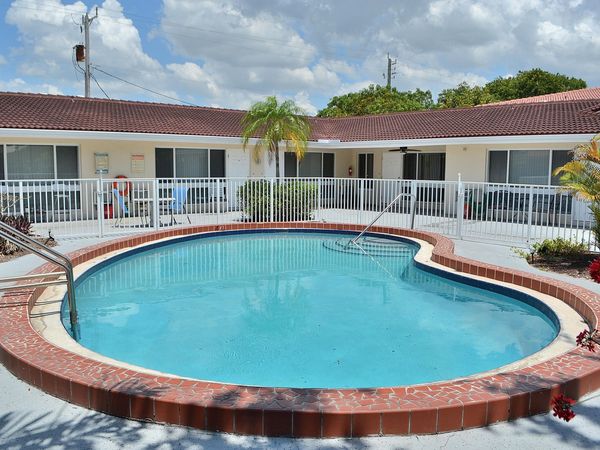 4209 NE 21st Avenue, Unit 2, Fort Lauderdale, FL 33308