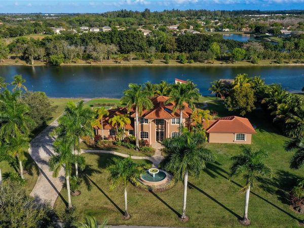 5660 Lago Del Sol Drive, Lake Worth, FL 33449
