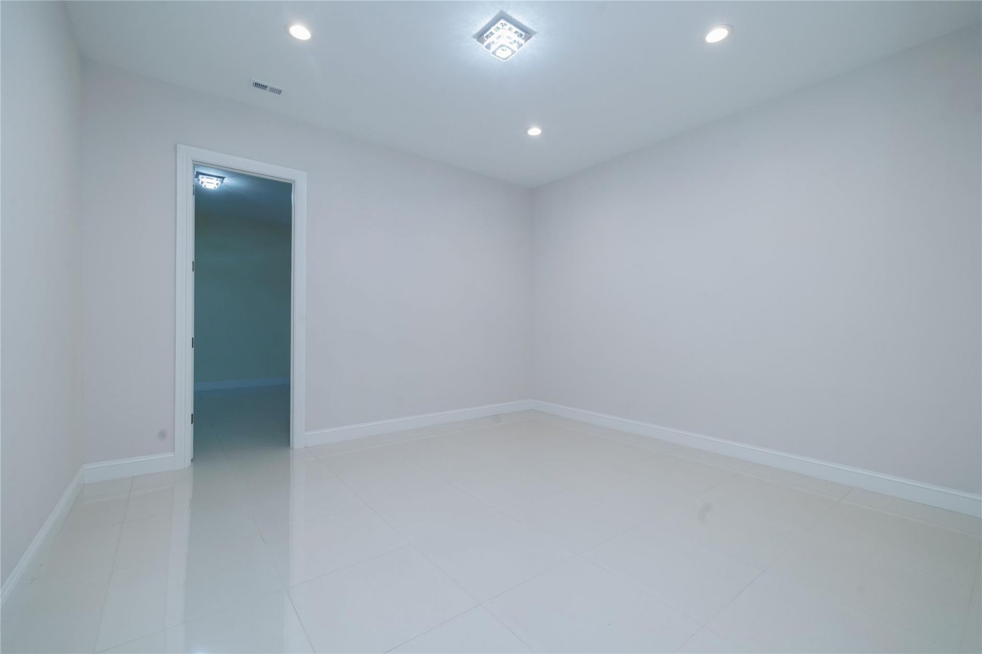 5660 Lago Del Sol Drive, Lake Worth, FL 33449 Photo