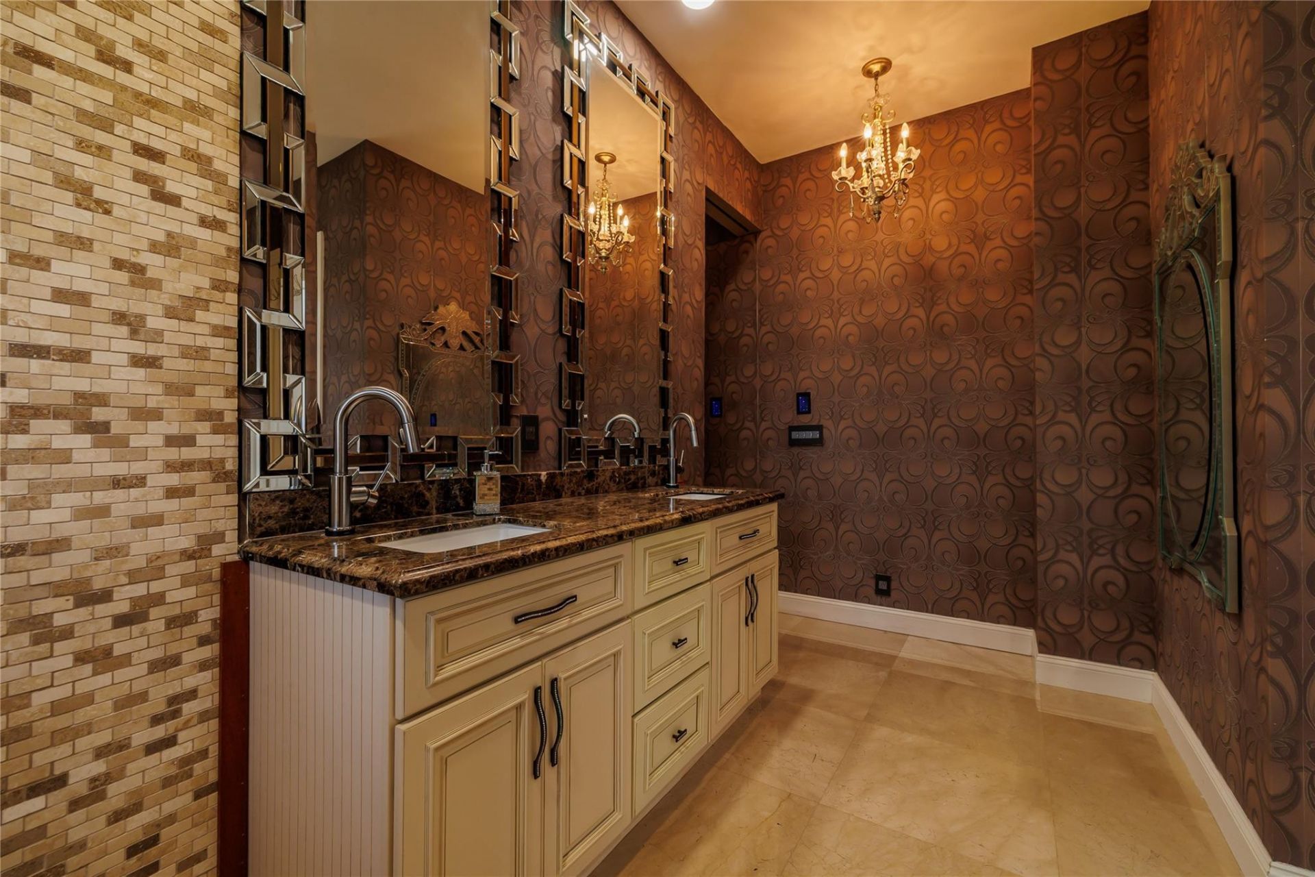 5660 Lago Del Sol Drive, Lake Worth, FL 33449 Photo