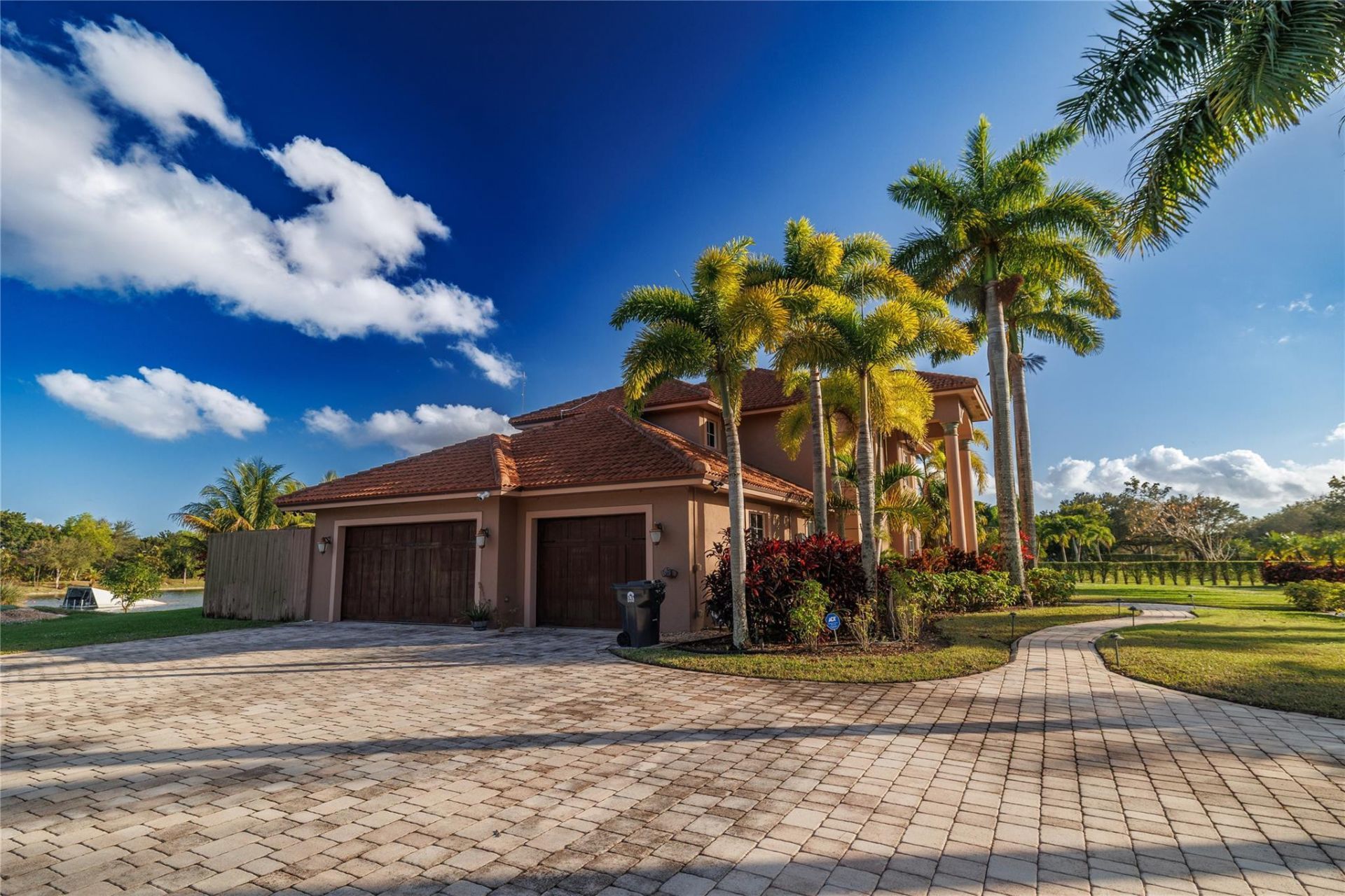 5660 Lago Del Sol Drive, Lake Worth, FL 33449 Photo