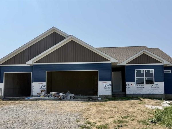 1095 Berkshire Lane, North Liberty, IA 52317