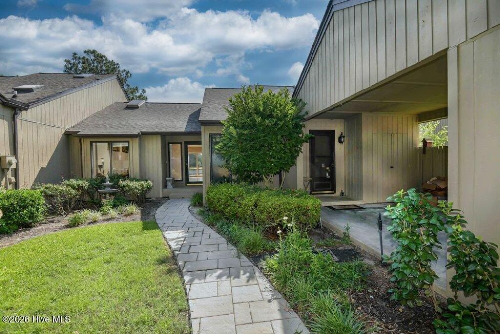 6 Lake Pinehurst Villas Road, Pinehurst, NC 28374 Main Photo