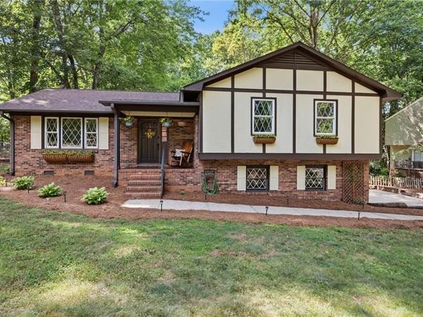 159 Charlotte Place, Advance, NC 27006