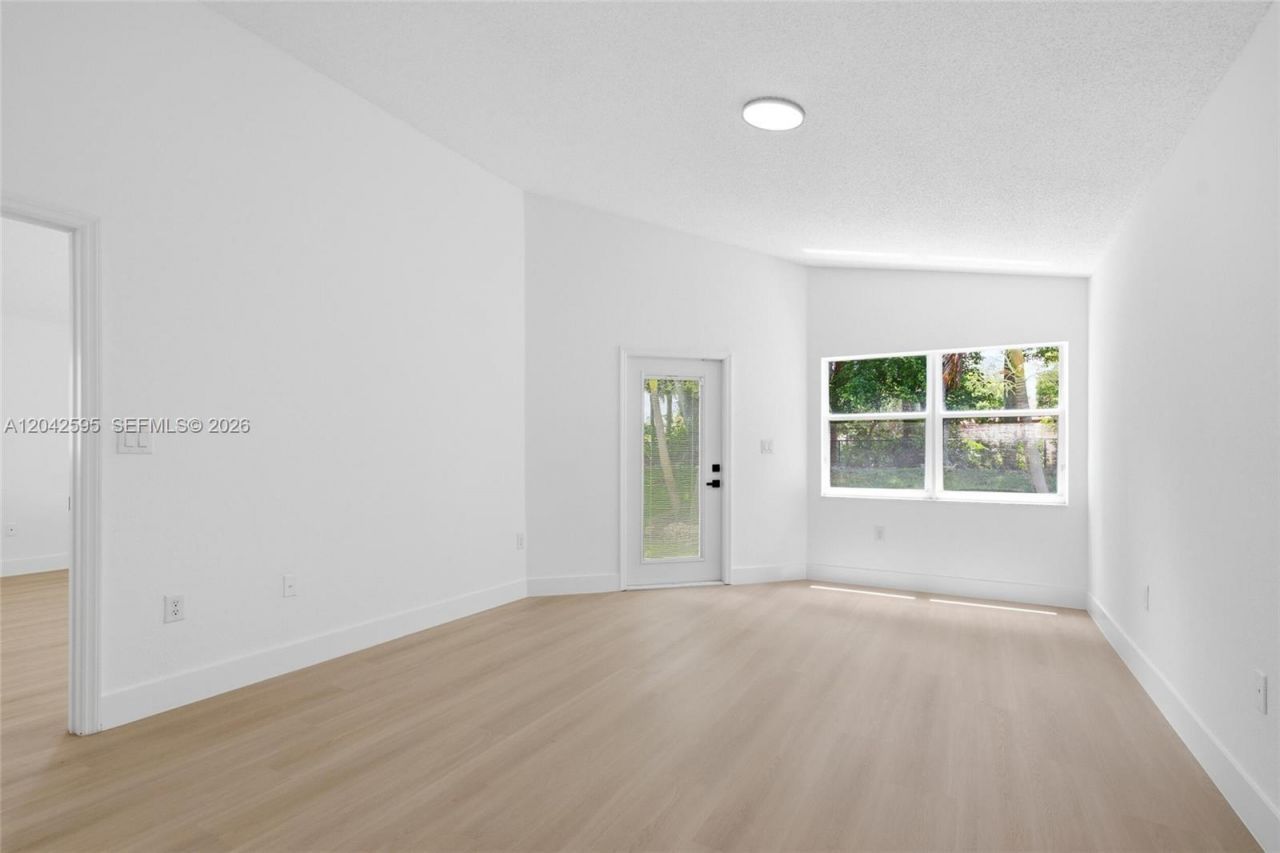 4114 Sapphire St , Weston, FL 33331 Photo