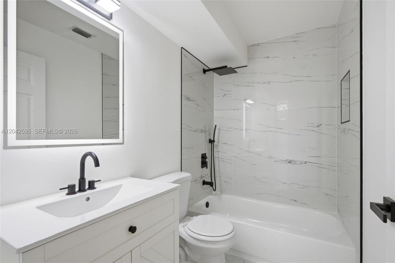 4114 Sapphire St , Weston, FL 33331 Photo