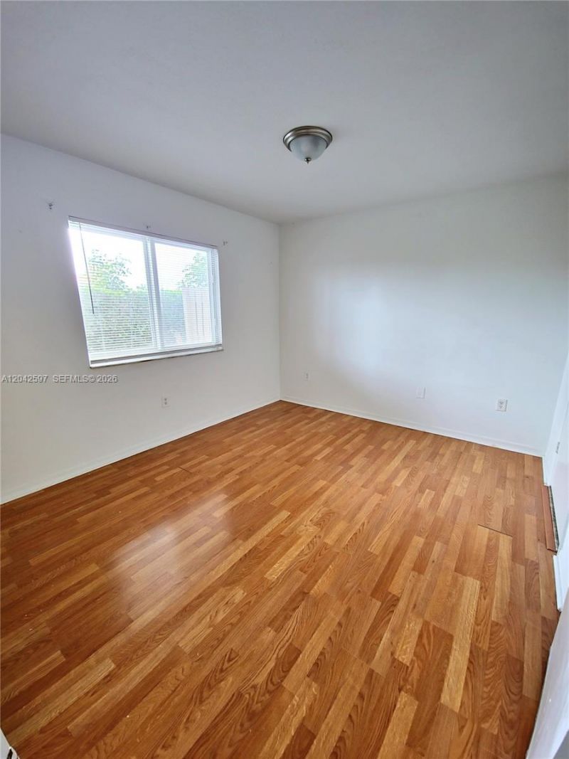 940 NE 33rd Ter, Unit 102, Homestead, FL 33033 Photo