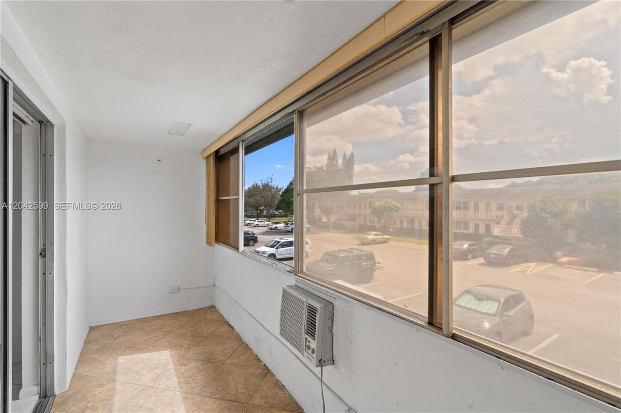 237 Camden J , Unit 237, West Palm Beach, FL 33417 Photo