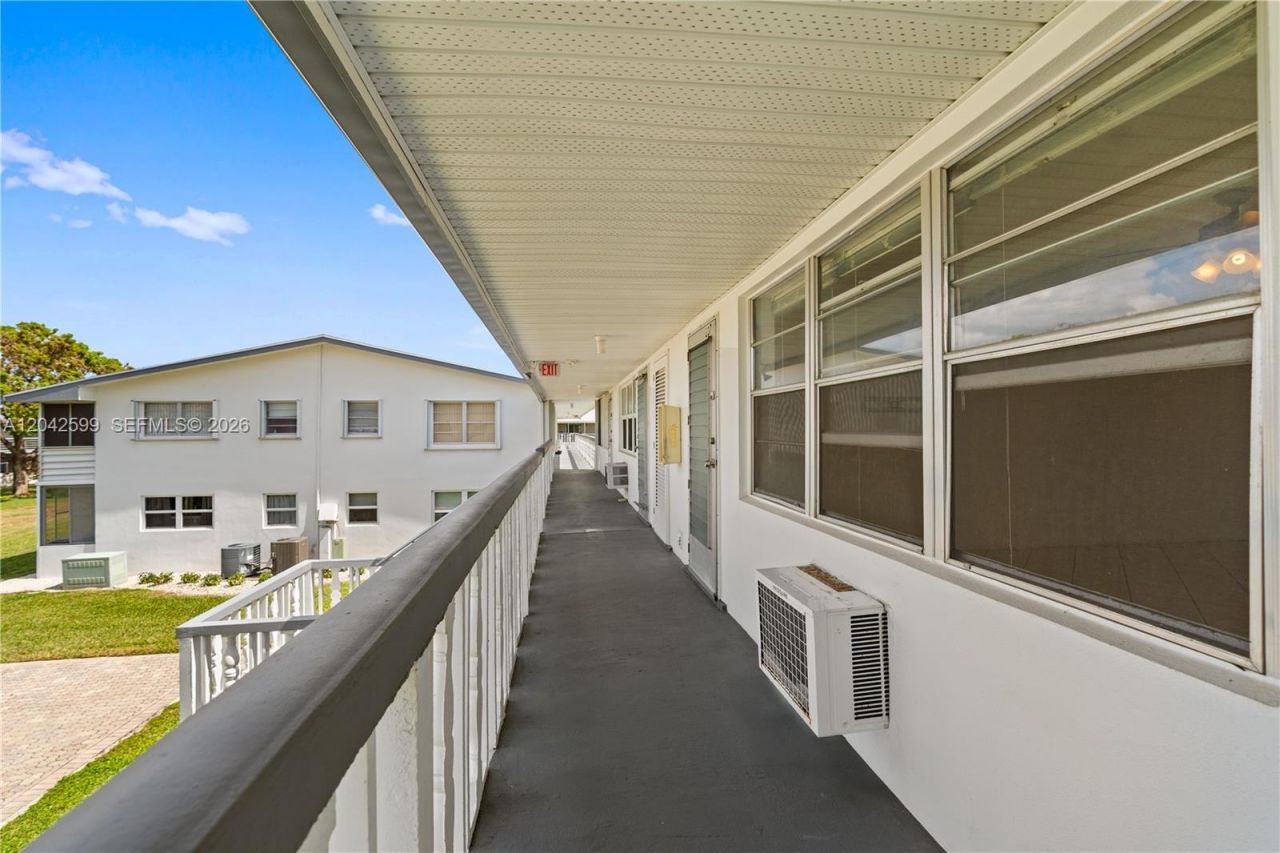 237 Camden J , Unit 237, West Palm Beach, FL 33417 Photo