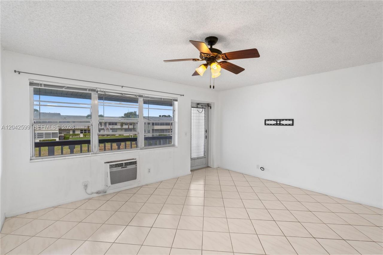 237 Camden J , Unit 237, West Palm Beach, FL 33417 Photo