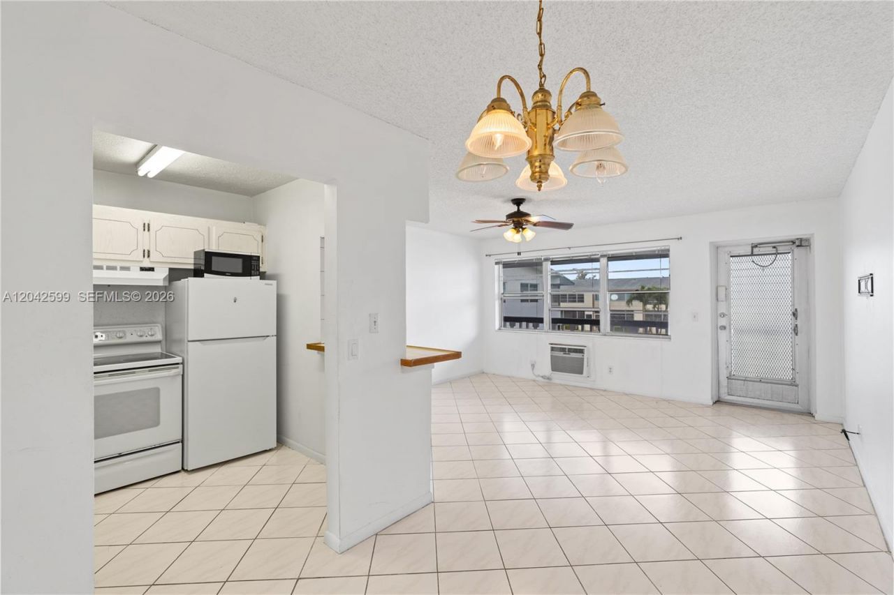 237 Camden J , Unit 237, West Palm Beach, FL 33417 Photo
