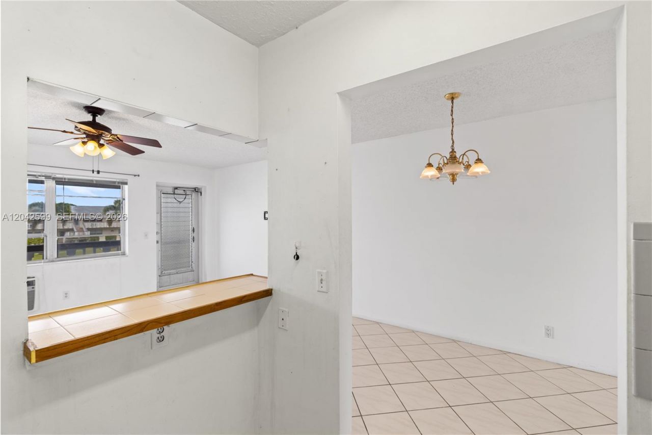 237 Camden J , Unit 237, West Palm Beach, FL 33417 Photo
