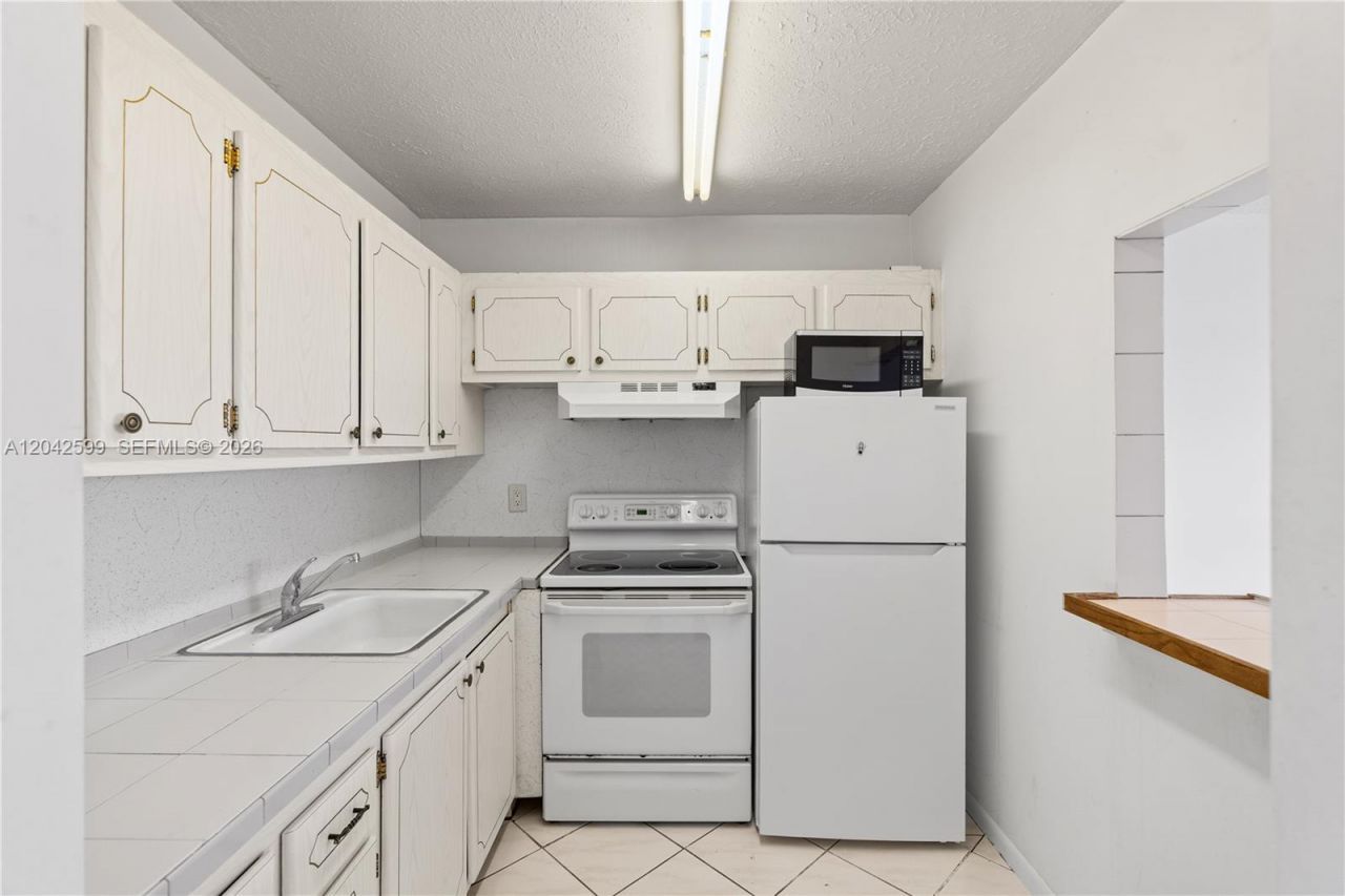 237 Camden J , Unit 237, West Palm Beach, FL 33417 Photo