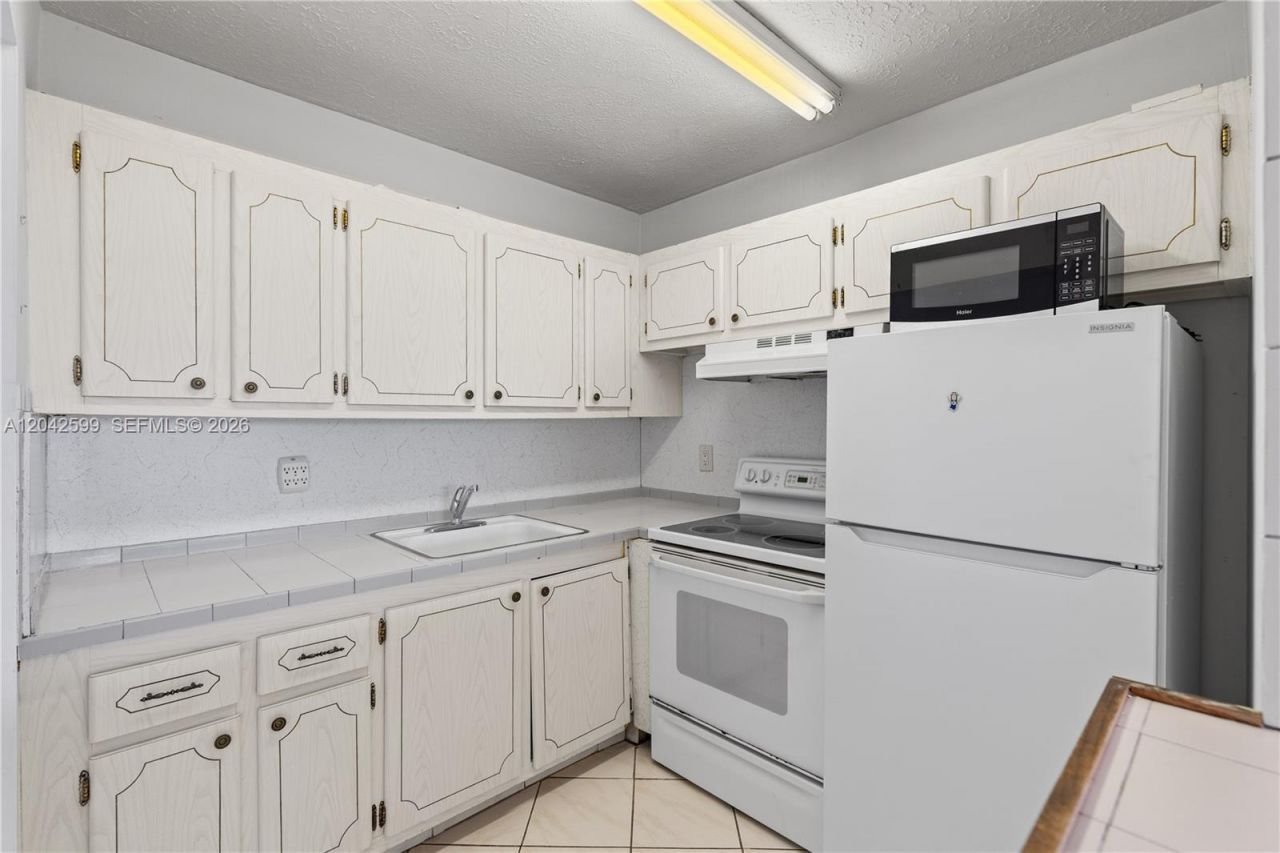 237 Camden J , Unit 237, West Palm Beach, FL 33417 Photo