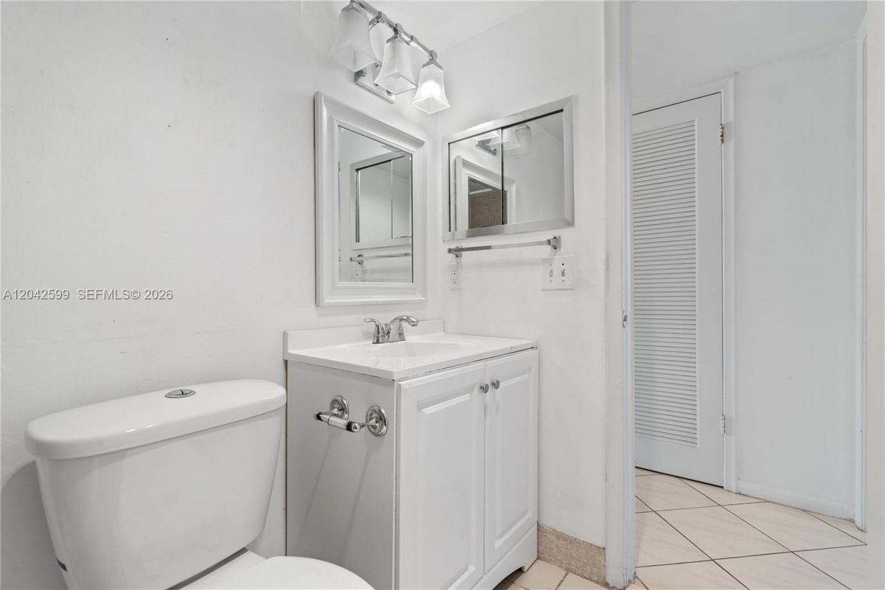 237 Camden J , Unit 237, West Palm Beach, FL 33417 Photo