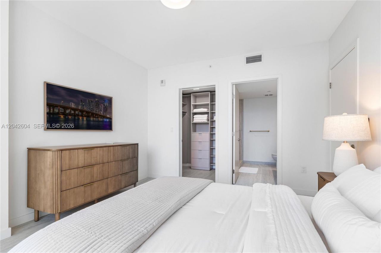 77 SE 5th St, Unit 3001, Miami, FL 33131 Photo