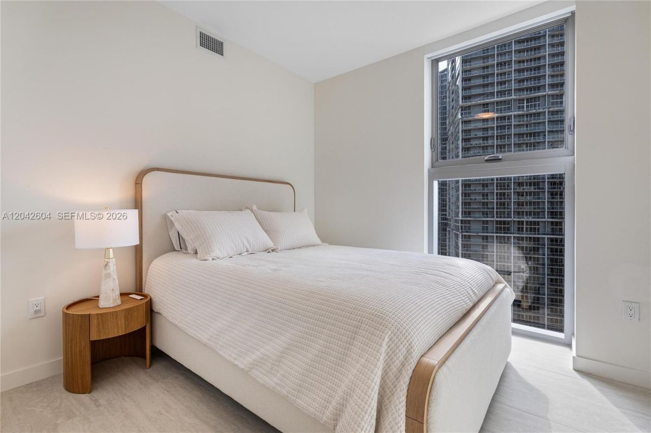 77 SE 5th St, Unit 3001, Miami, FL 33131 Photo