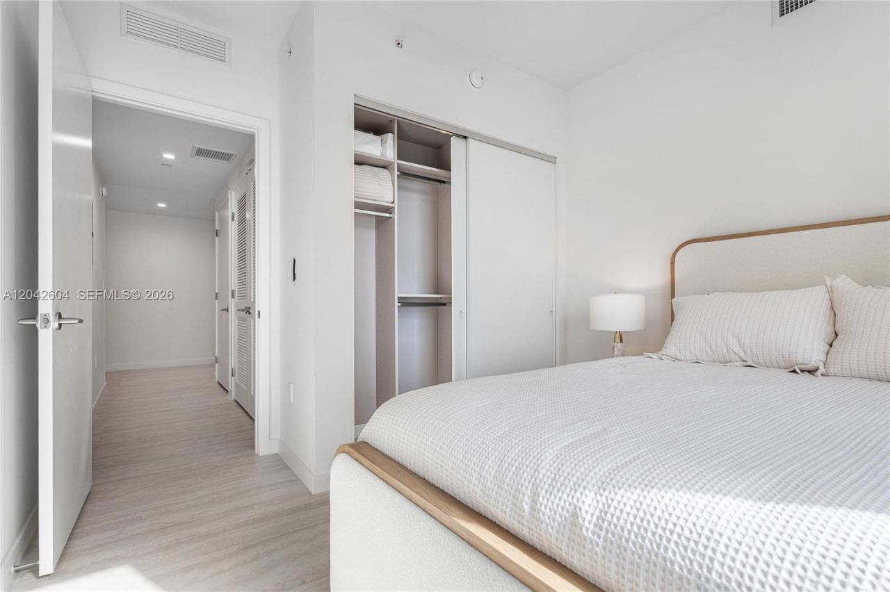 77 SE 5th St, Unit 3001, Miami, FL 33131 Photo