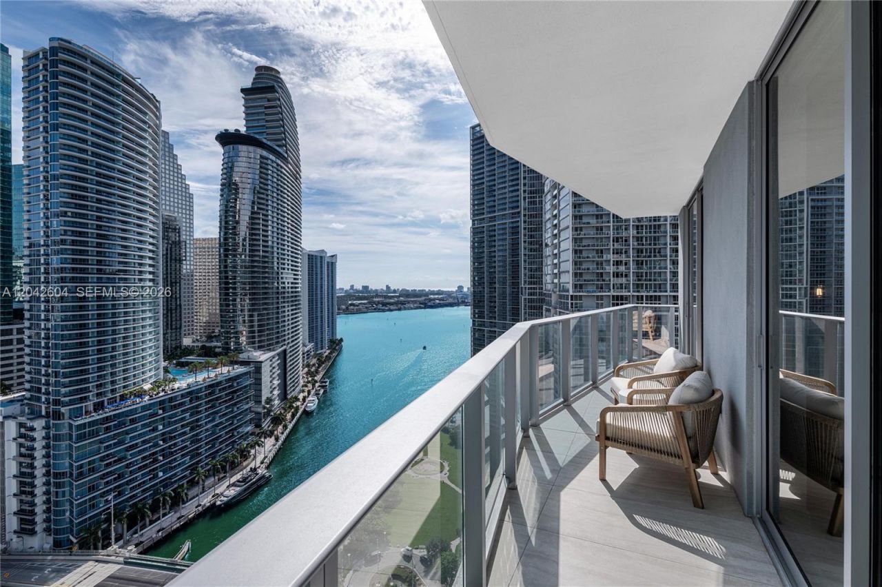 77 SE 5th St, Unit 3001, Miami, FL 33131 Photo