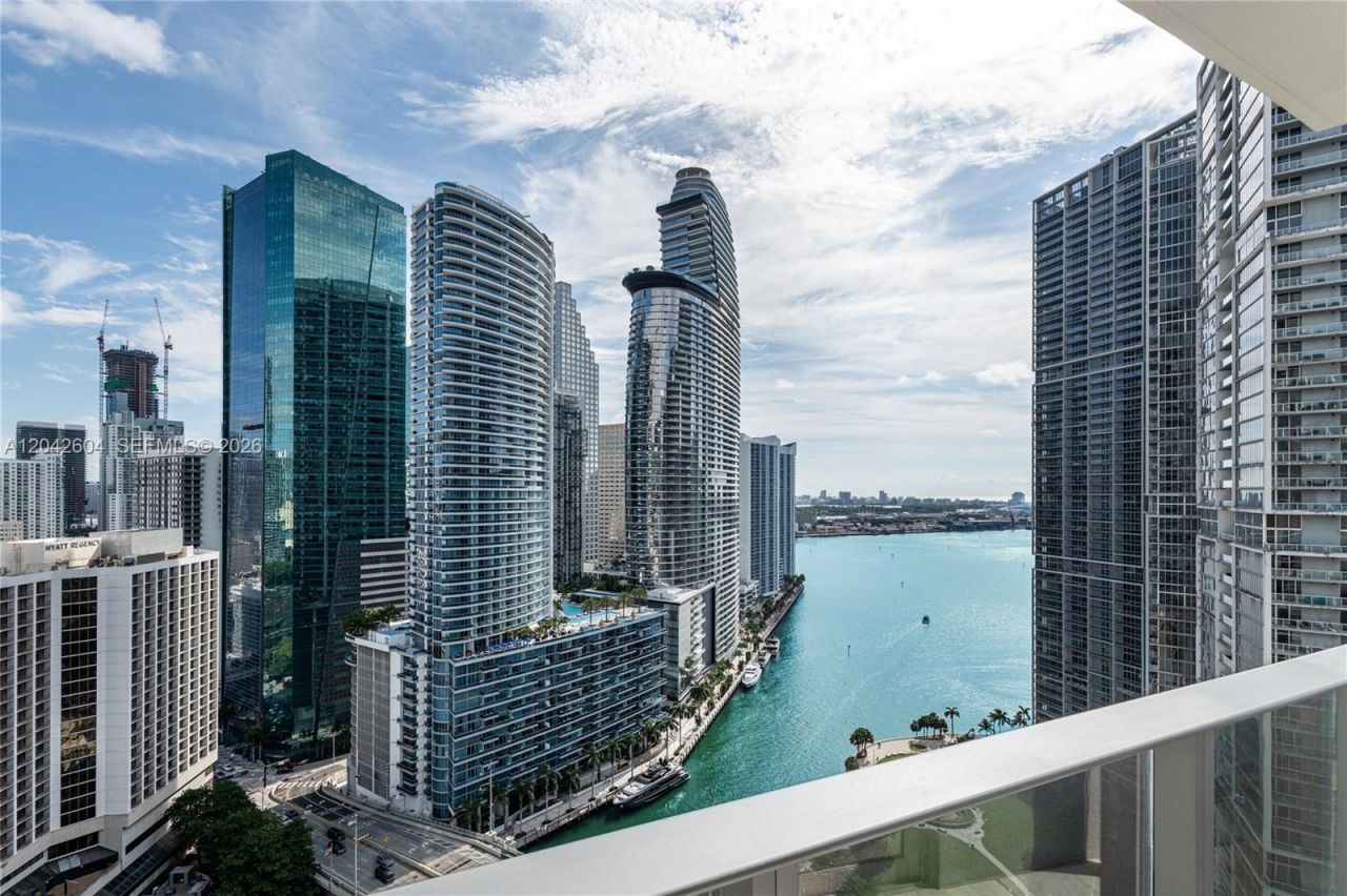77 SE 5th St, Unit 3001, Miami, FL 33131 Photo