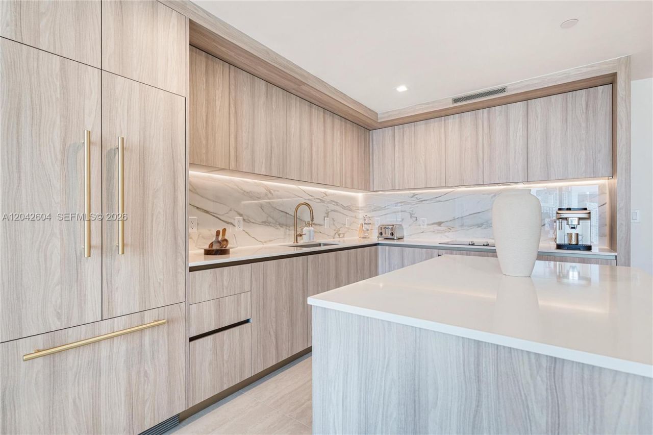 77 SE 5th St, Unit 3001, Miami, FL 33131 Photo