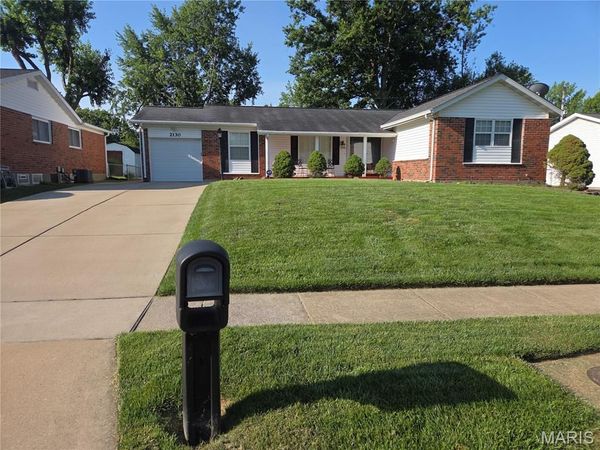 2130 Canterbury Drive, Florissant, MO 63033