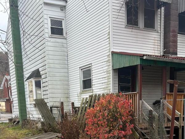 454 S PEARL STREET , SHAMOKIN, PA 17872