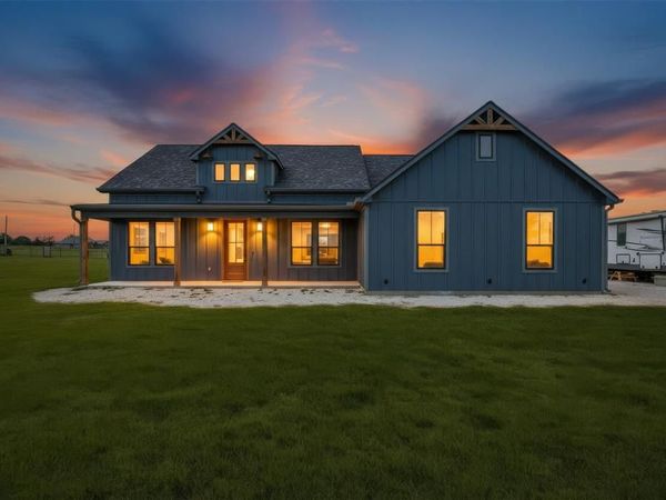 1150 Doss Road, Millsap, TX 76066