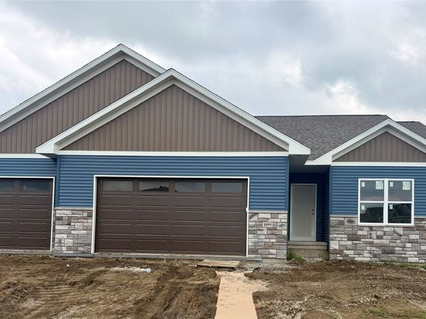 1095 Berkshire Lane , North Liberty, IA 52317