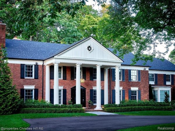 950 E Glengarry Circle, Bloomfield Hills, Mi 48301