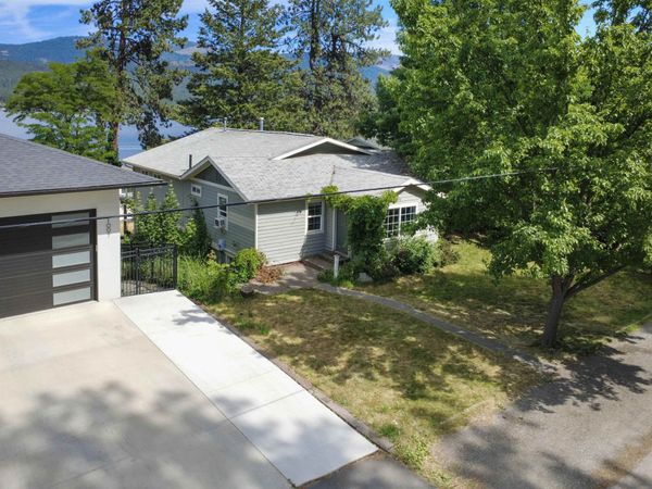 1011 S Wright Blvd, Liberty Lake, WA 99019
