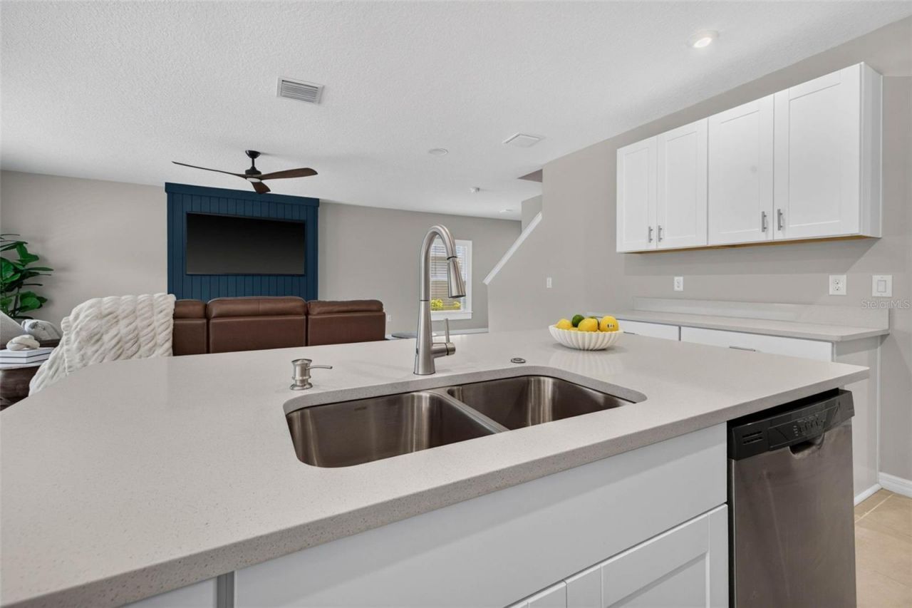 5951 Maidenstone Way, Palmetto, FL 34221 Photo