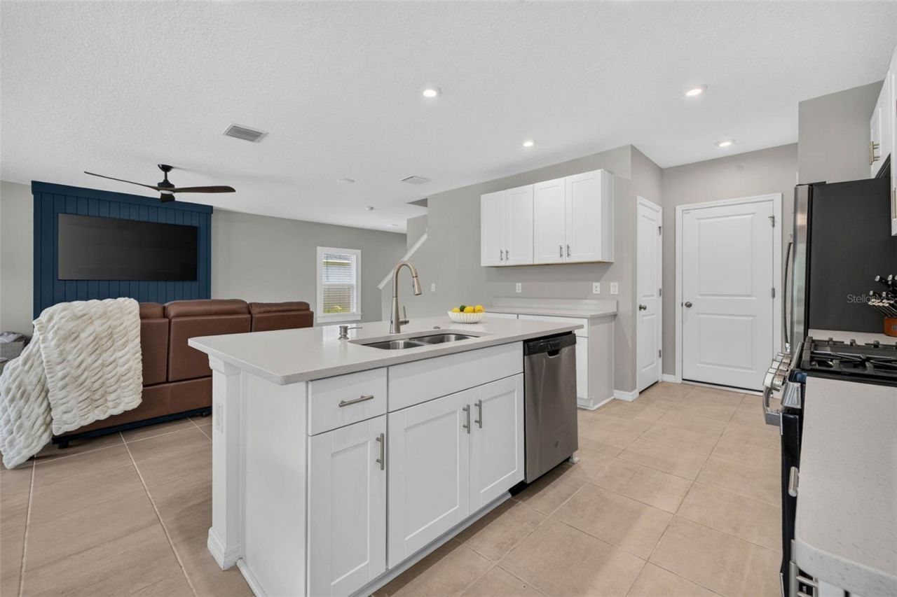 5951 Maidenstone Way, Palmetto, FL 34221 Photo