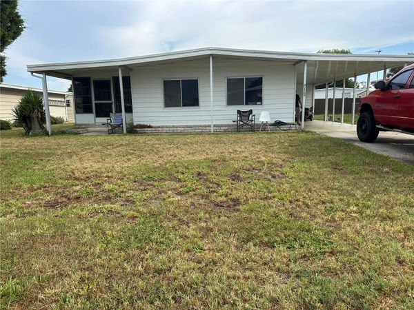 1109 NASSAU CIRCLE , TAVARES, FL 32778