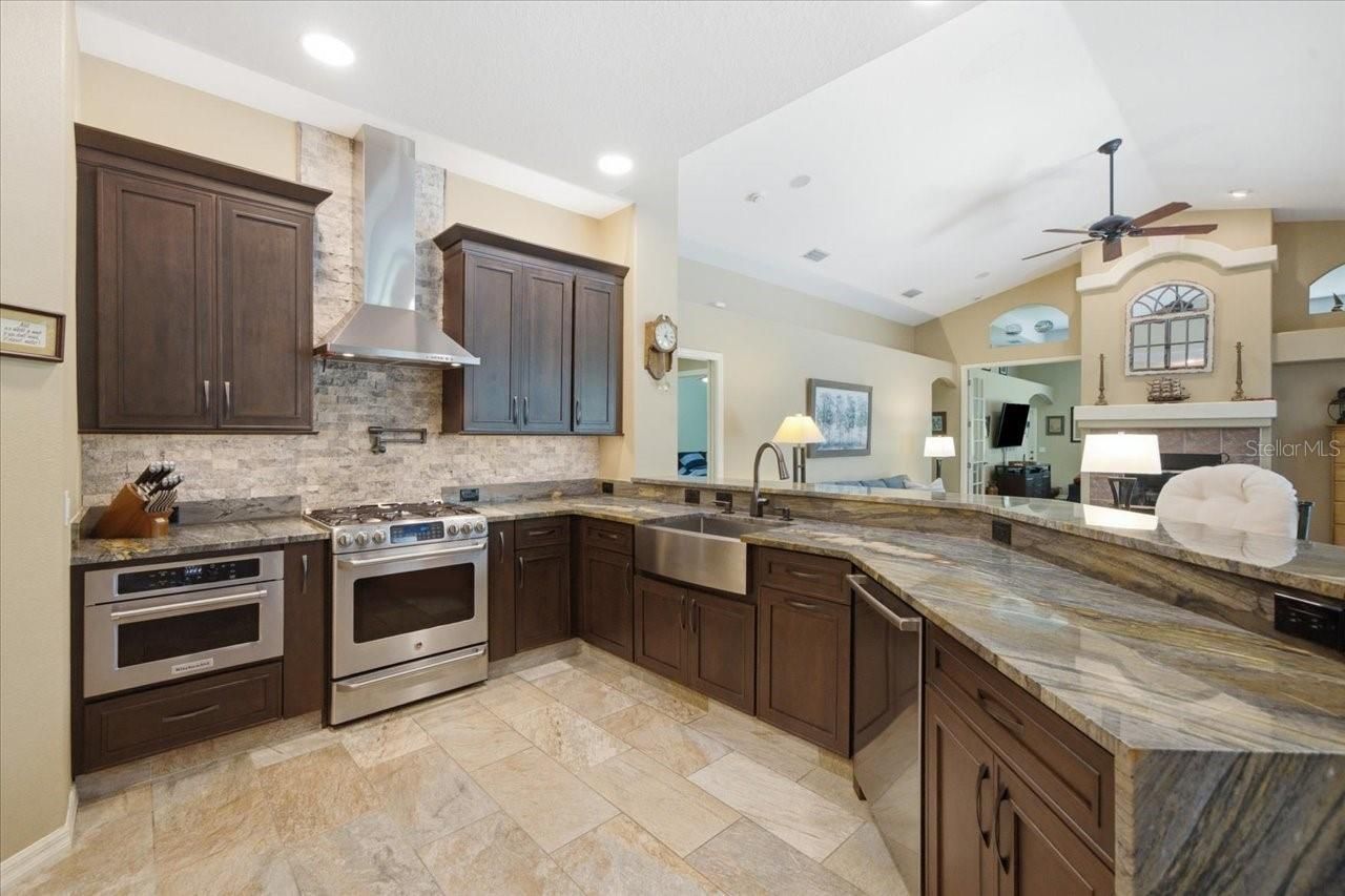 418 Pine Bluff Drive, Lutz, FL 33549 Photo