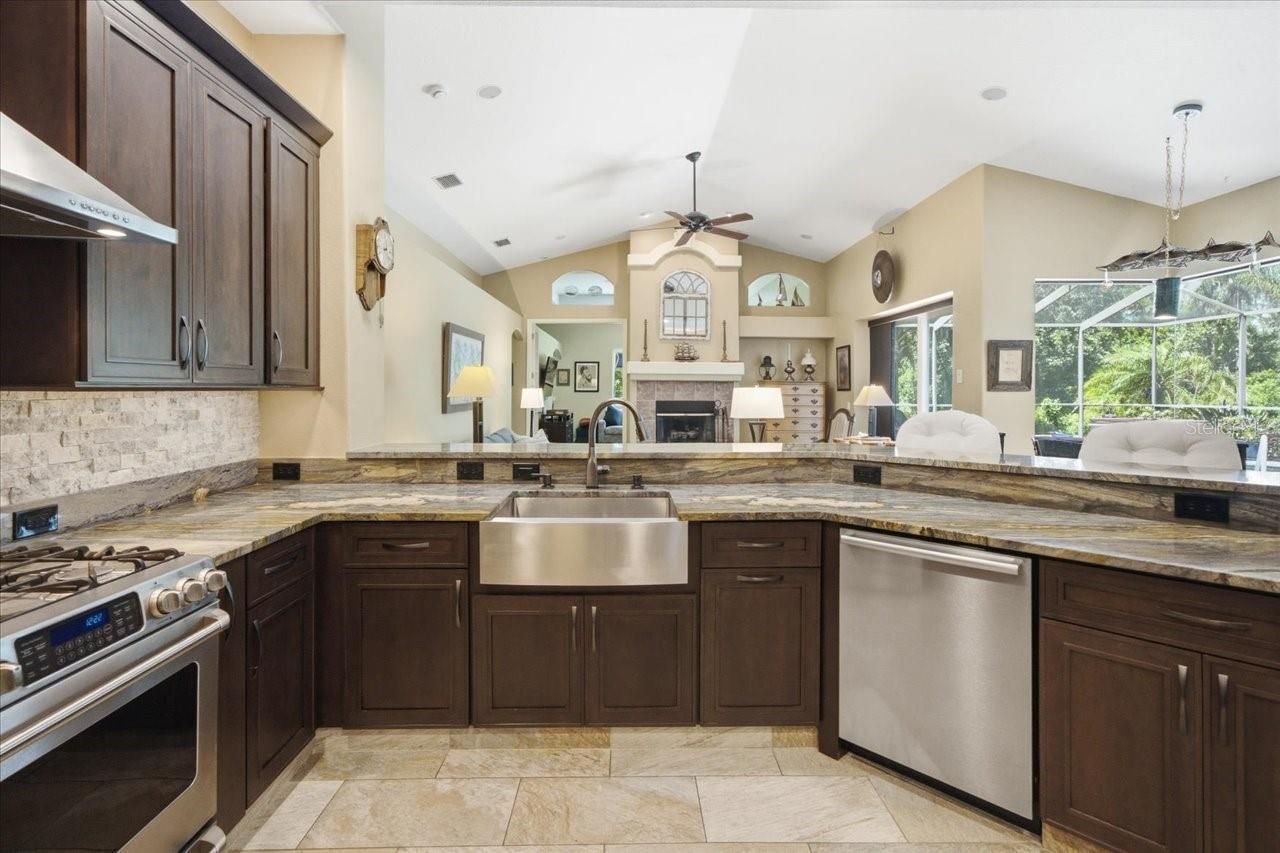 418 Pine Bluff Drive, Lutz, FL 33549 Photo