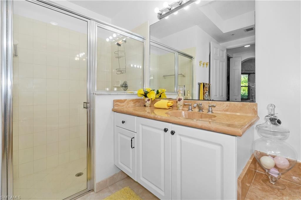 1405 Mariposa Cir, Unit 102, Naples, FL 34105 Photo