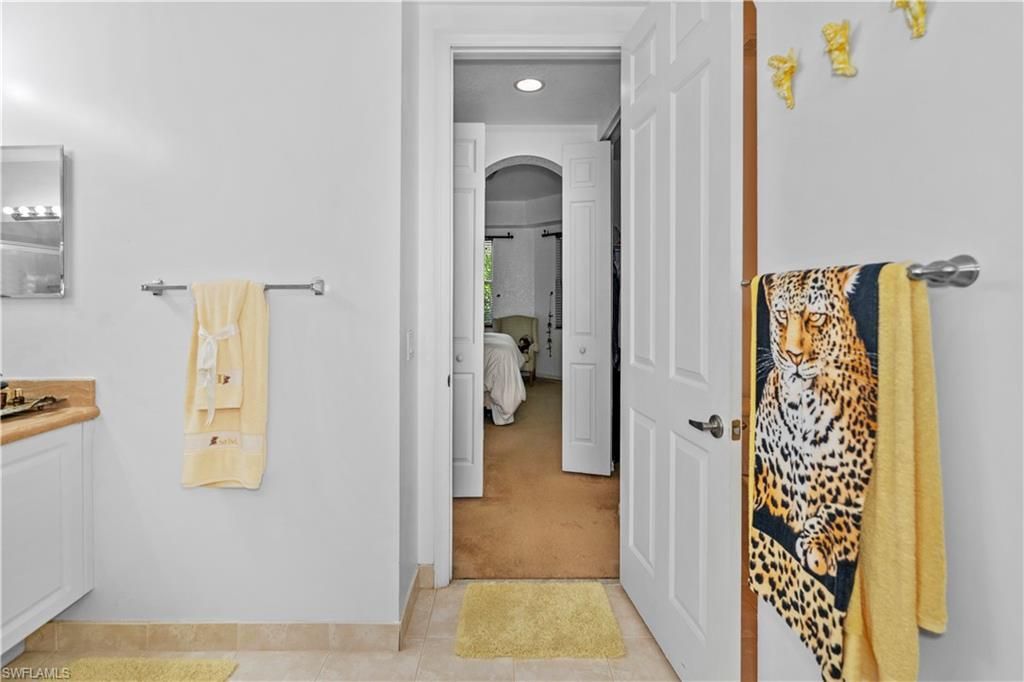 1405 Mariposa Cir, Unit 102, Naples, FL 34105 Photo