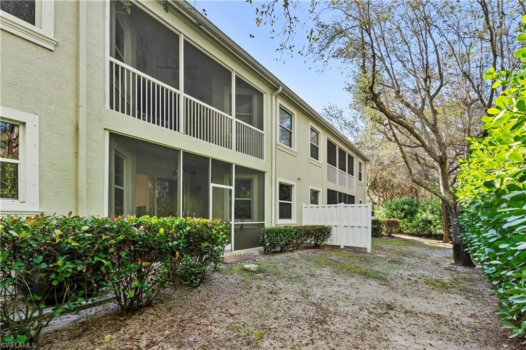 1405 Mariposa Cir, Unit 102, Naples, FL 34105 Photo