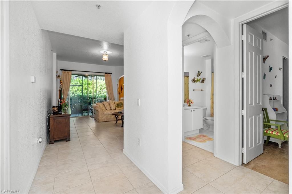 1405 Mariposa Cir, Unit 102, Naples, FL 34105 Photo