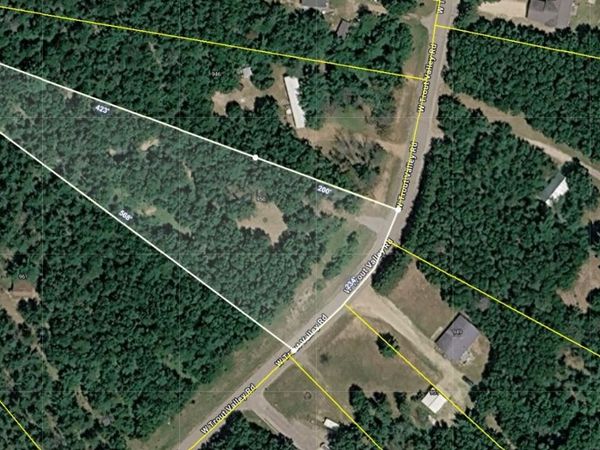 950 W Trout Valley Road, Hancock, WI 54943