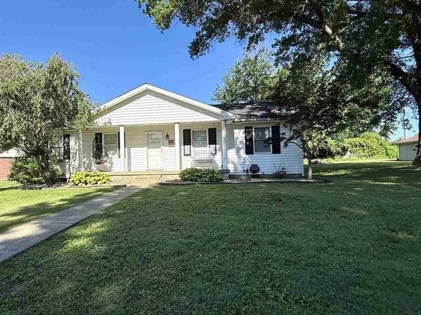 830 S Combs Street, Dugger, IN 47848
