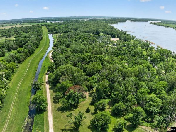 28407 W Maple Road, Waterloo, NE 68069