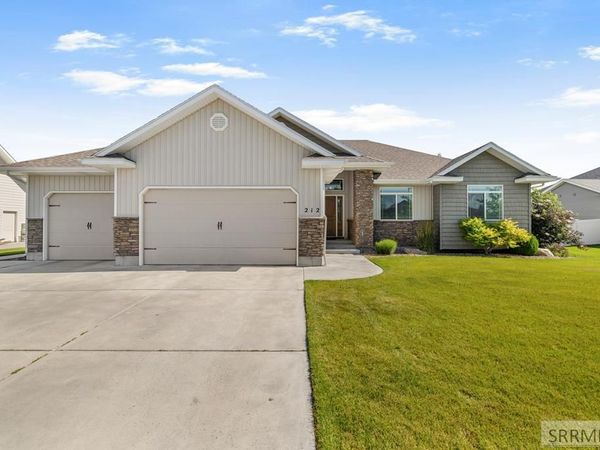 212 Calistoga Drive, IDAHO FALLS, ID 83404