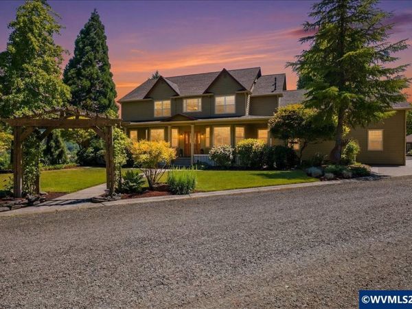 106 Green Valley Rd, Oakland, OR 97462