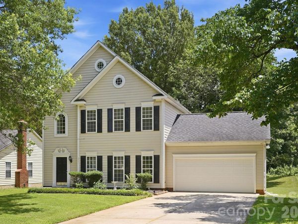 9021 Cedar Run Way, Charlotte, NC 28273
