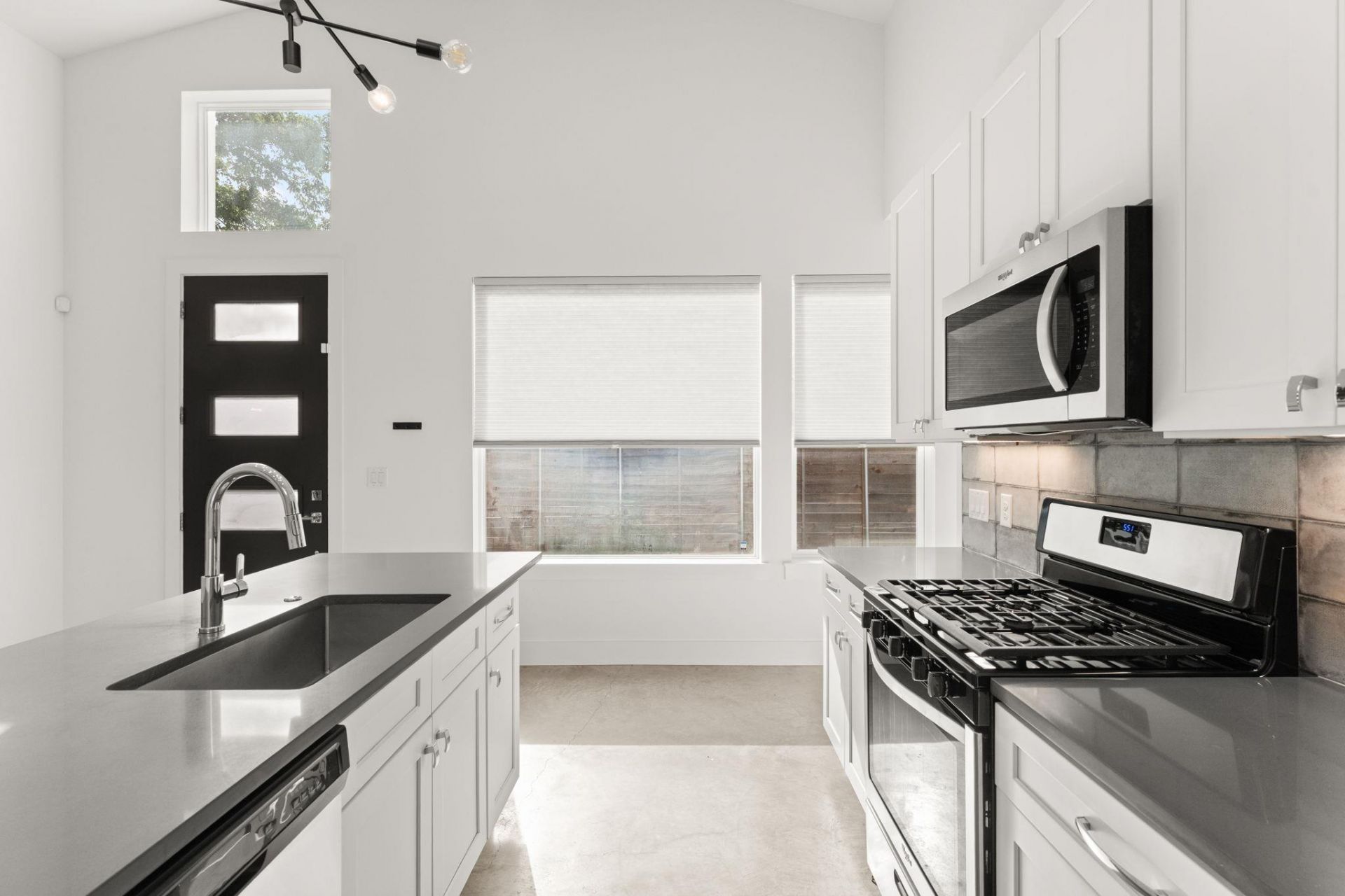 6201 Caddie St, Unit 2, Austin, TX 78741 Main Photo