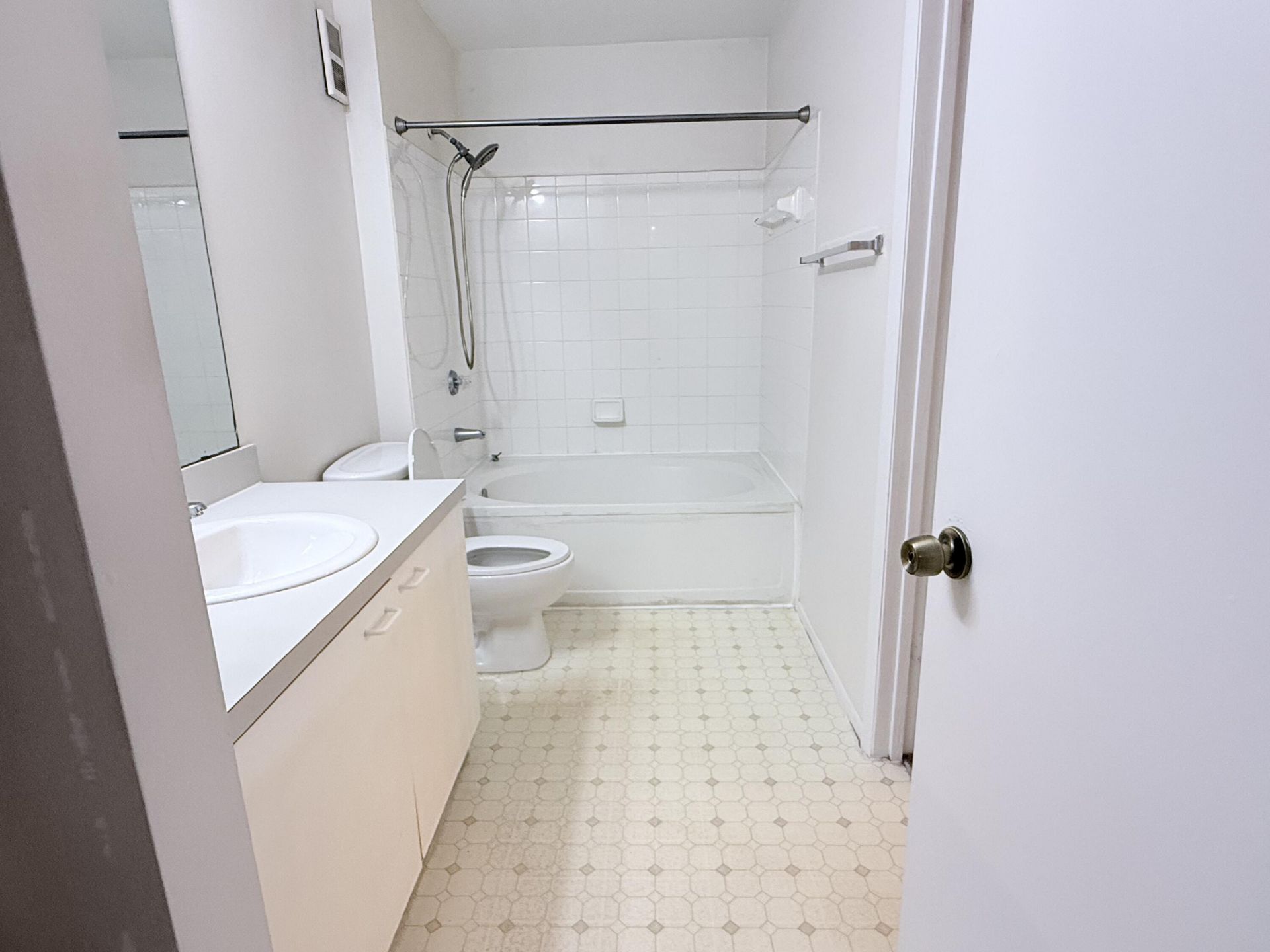 4799 Via Palm Lakes, Unit 1604, West Palm Beach, FL 33417 Photo