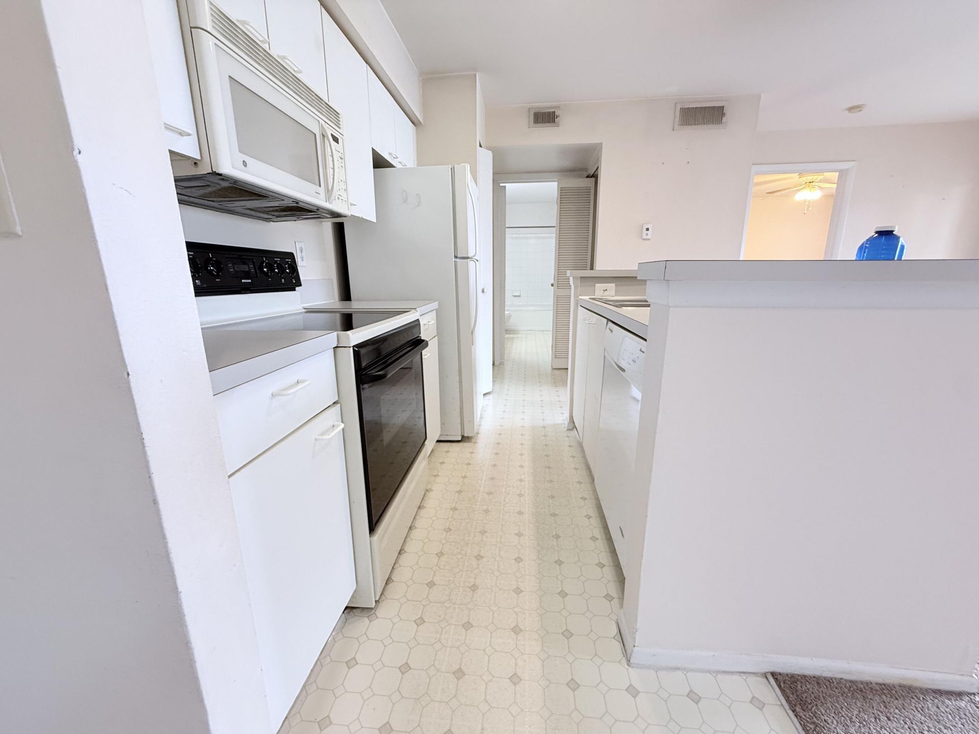 4799 Via Palm Lakes, Unit 1604, West Palm Beach, FL 33417 Photo
